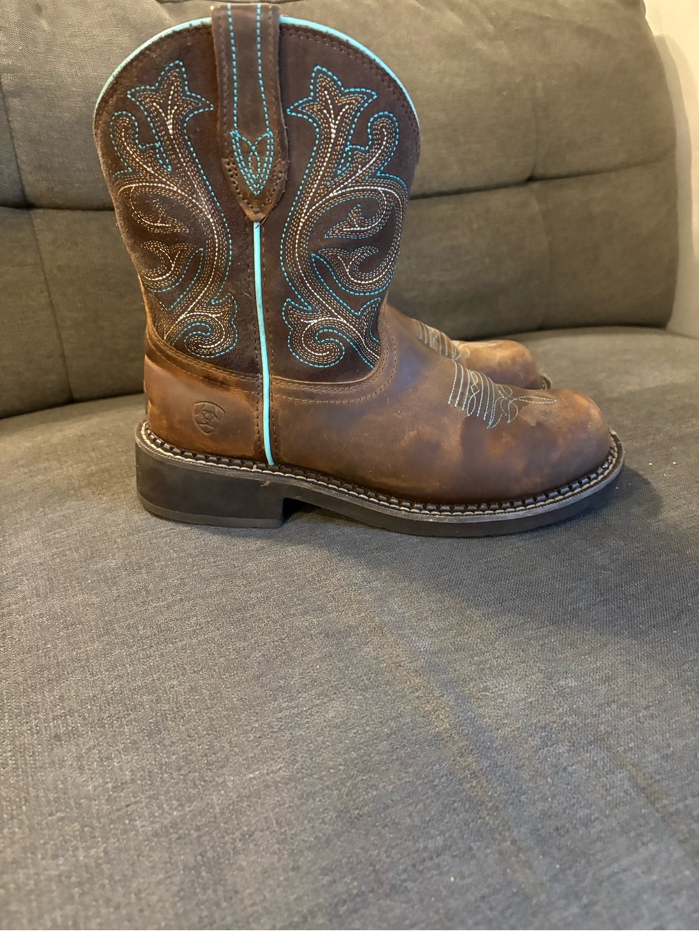 Ariat Brown Leather Western Cowgirl Boots with Turquoise Stitching